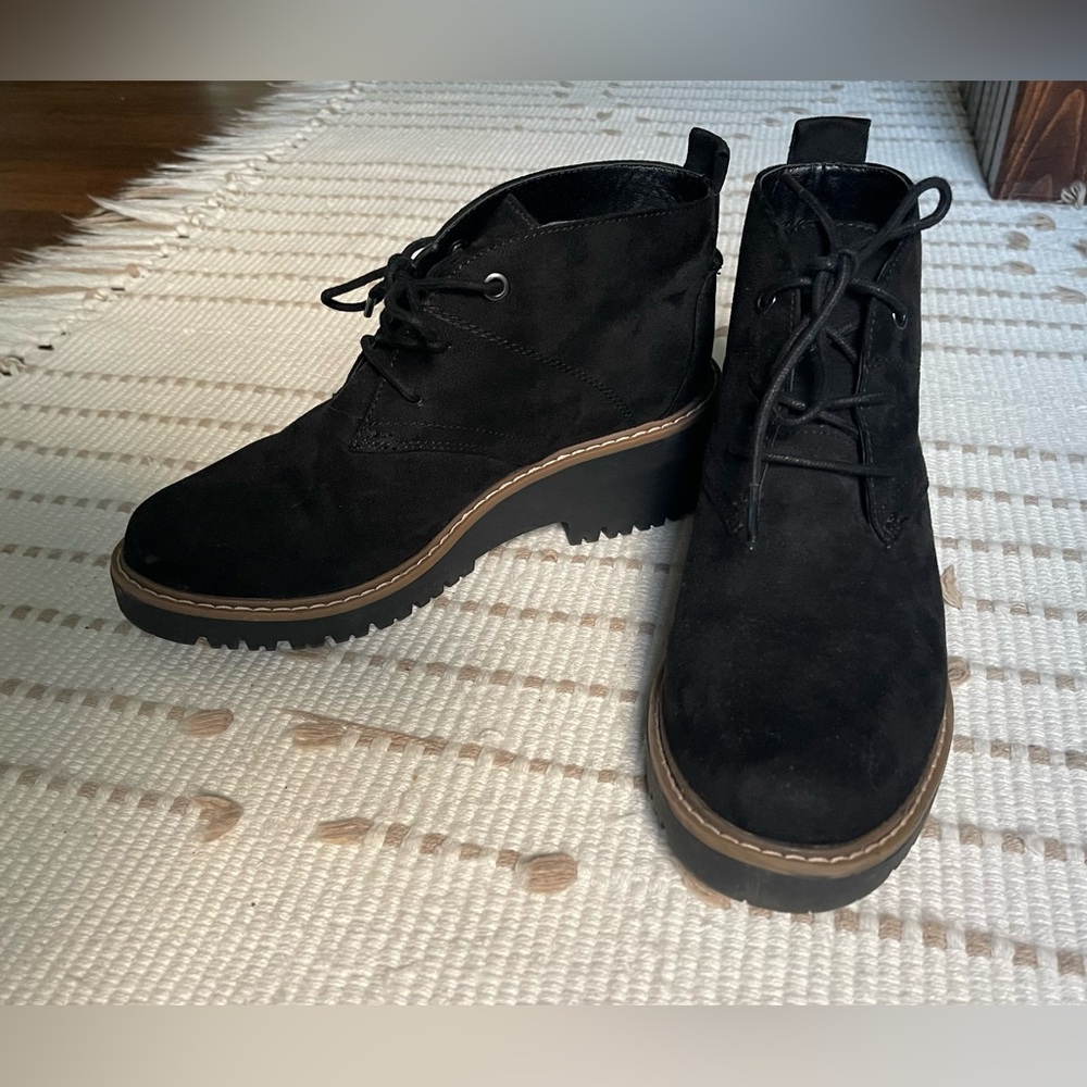 Women’s Black Suede Lace-Up Wedge Boots